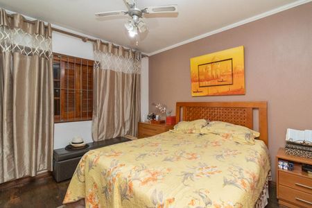 Casa à venda com 100m², 2 quartos e 4 vagasSuíte