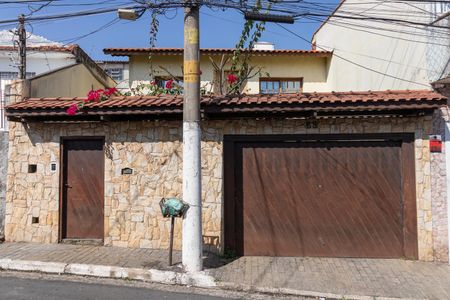 Casa à venda com 100m², 2 quartos e 4 vagasFachada