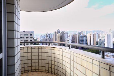 Apartamento para alugar com 60m², 1 quarto e 1 vaga Apartamento para alugar com 60m², 1 quarto e 1 vagaVaranda