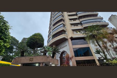 Apartamento para alugar com 198m², 3 quartos e 2 vagas Apartamento para alugar com 198m², 3 quartos e 2 vagasFachada