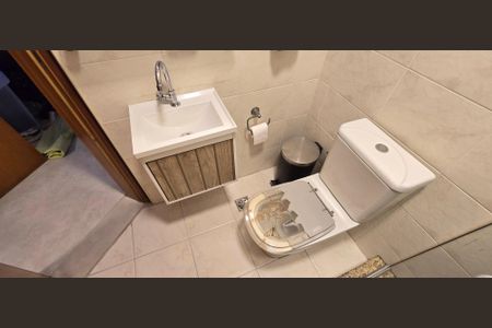 Apartamento para alugar com 198m², 3 quartos e 2 vagas Apartamento para alugar com 198m², 3 quartos e 2 vagasBanheiro de serviço