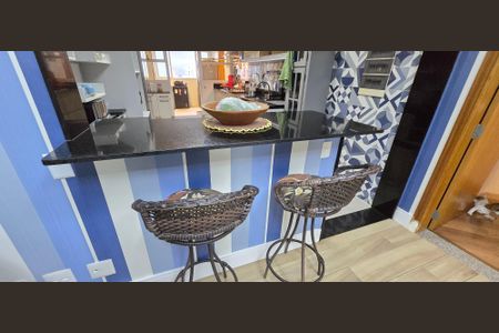 Apartamento para alugar com 198m², 3 quartos e 2 vagas Apartamento para alugar com 198m², 3 quartos e 2 vagasCozinha