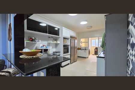 Apartamento para alugar com 198m², 3 quartos e 2 vagas Apartamento para alugar com 198m², 3 quartos e 2 vagasCozinha