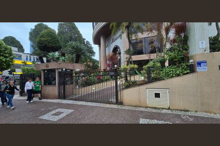 Apartamento para alugar com 198m², 3 quartos e 2 vagas Apartamento para alugar com 198m², 3 quartos e 2 vagasFachada