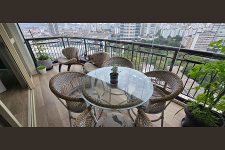 Apartamento para alugar com 198m², 3 quartos e 2 vagas Apartamento para alugar com 198m², 3 quartos e 2 vagasVaranda da Sala