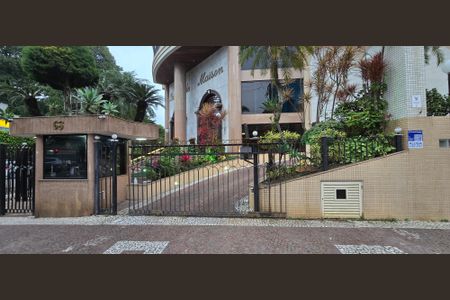 Apartamento para alugar com 198m², 3 quartos e 2 vagas Apartamento para alugar com 198m², 3 quartos e 2 vagasFachada