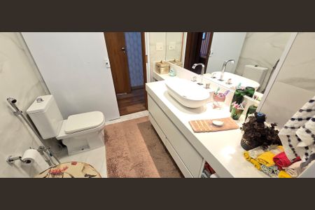 Apartamento para alugar com 198m², 3 quartos e 2 vagas Apartamento para alugar com 198m², 3 quartos e 2 vagasBanheiro da Suíte 1