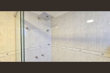 Apartamento para alugar com 198m², 3 quartos e 2 vagas Apartamento para alugar com 198m², 3 quartos e 2 vagasBanheiro da Suíte 2