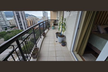 Apartamento para alugar com 198m², 3 quartos e 2 vagas Apartamento para alugar com 198m², 3 quartos e 2 vagasVaranda da Suíte 2