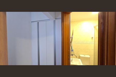 Apartamento para alugar com 198m², 3 quartos e 2 vagas Apartamento para alugar com 198m², 3 quartos e 2 vagasQuarto de Serviço