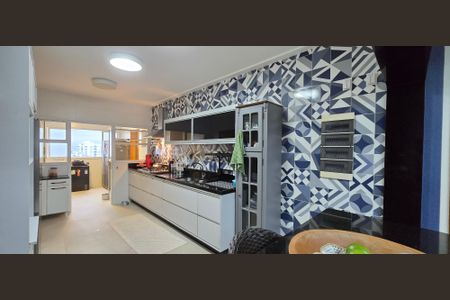 Apartamento para alugar com 198m², 3 quartos e 2 vagas Apartamento para alugar com 198m², 3 quartos e 2 vagasCozinha