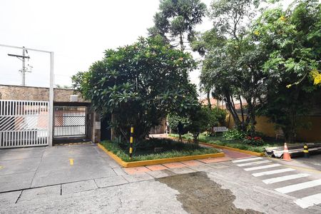 Apartamento à venda com 68m², 3 quartos e 1 vaga Apartamento à venda com 68m², 3 quartos e 1 vagaEntrada