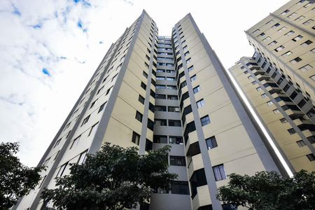 Apartamento à venda com 68m², 3 quartos e 1 vaga Apartamento à venda com 68m², 3 quartos e 1 vagaFachada
