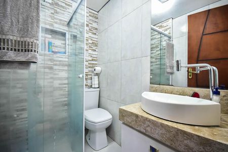 Apartamento à venda com 68m², 3 quartos e 1 vaga Apartamento à venda com 68m², 3 quartos e 1 vagaBanheiro Suíte