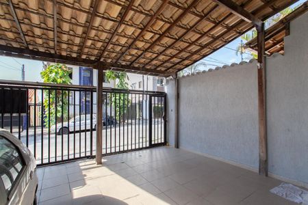 Casa à venda com 180m², 3 quartos e 2 vagas Casa à venda com 180m², 3 quartos e 2 vagasGaragem