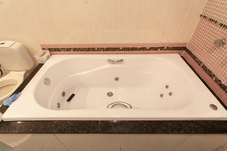 Casa à venda com 180m², 3 quartos e 2 vagas Casa à venda com 180m², 3 quartos e 2 vagasBanheiro da Suíte