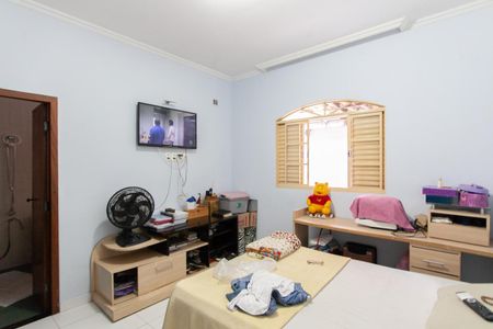 Casa à venda com 180m², 3 quartos e 2 vagas Casa à venda com 180m², 3 quartos e 2 vagasSuíte