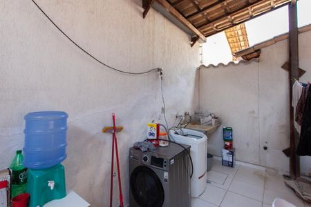 Casa à venda com 180m², 3 quartos e 2 vagas Casa à venda com 180m², 3 quartos e 2 vagasÁrea de Serviço