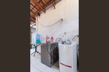 Casa à venda com 180m², 3 quartos e 2 vagas Casa à venda com 180m², 3 quartos e 2 vagasÁrea de Serviço