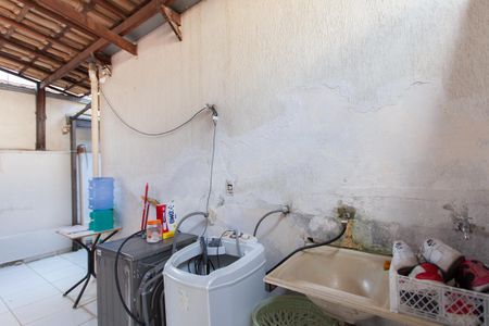 Casa à venda com 180m², 3 quartos e 2 vagas Casa à venda com 180m², 3 quartos e 2 vagasÁrea de Serviço