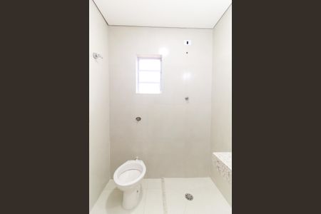 Casa à venda com 73m², 2 quartos e 2 vagas Casa à venda com 73m², 2 quartos e 2 vagasBanheiro Social