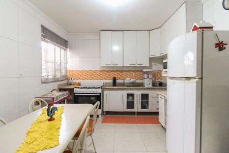 Casa à venda com 245m², 4 quartos e 3 vagas Casa à venda com 245m², 4 quartos e 3 vagasCozinha
