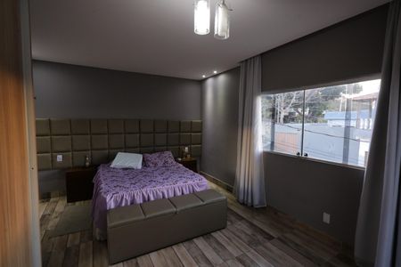 Casa à venda com 300m², 3 quartos e 1 vagaSuíte
