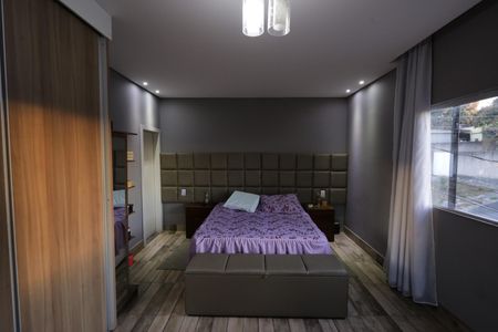 Casa à venda com 300m², 3 quartos e 1 vagaSuíte