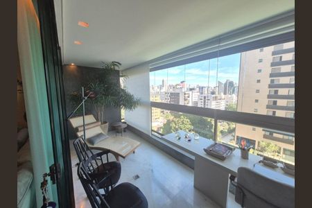 Apartamento à venda com 180m², 4 quartos e 3 vagas