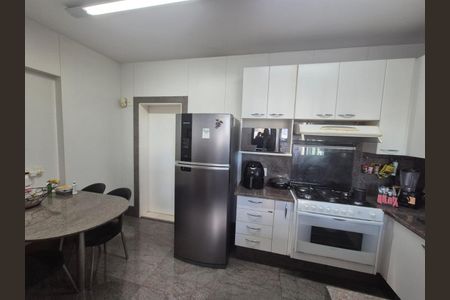 Apartamento à venda com 180m², 4 quartos e 3 vagas