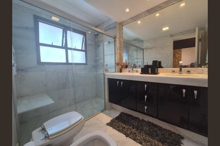 Apartamento à venda com 180m², 4 quartos e 3 vagas