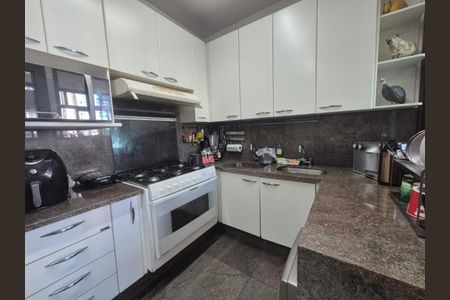 Apartamento à venda com 180m², 4 quartos e 3 vagas