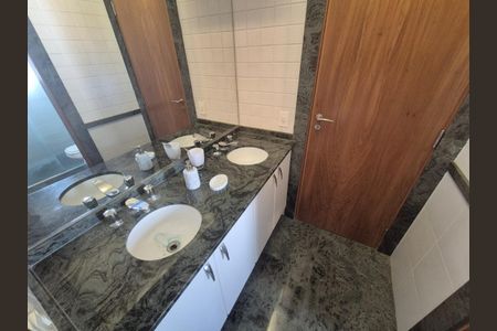 Apartamento à venda com 180m², 4 quartos e 3 vagas