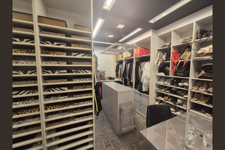 Apartamento à venda com 180m², 4 quartos e 3 vagas