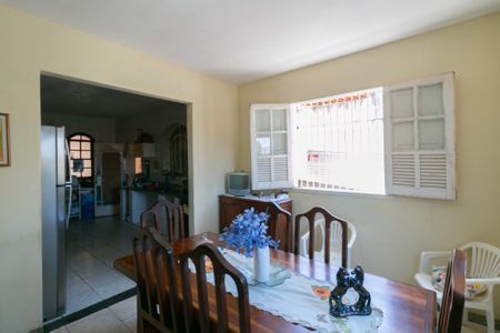 Casa à venda com 360m², 5 quartos e 4 vagas Casa à venda com 360m², 5 quartos e 4 vagasCopa