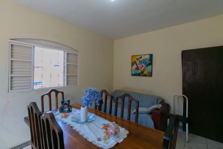 Casa à venda com 360m², 5 quartos e 4 vagas Casa à venda com 360m², 5 quartos e 4 vagasCopa