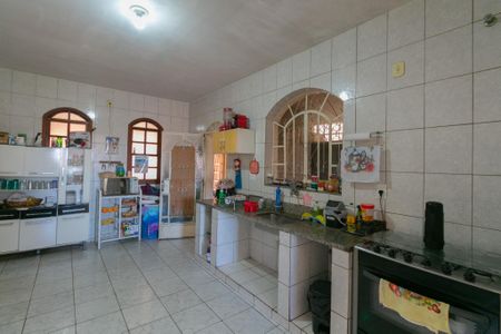 Casa à venda com 360m², 5 quartos e 4 vagas Casa à venda com 360m², 5 quartos e 4 vagasCozinha