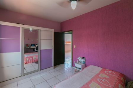 Casa à venda com 360m², 5 quartos e 4 vagas Casa à venda com 360m², 5 quartos e 4 vagasQuarto 2