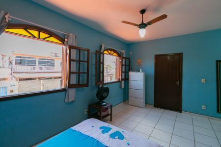 Casa à venda com 360m², 5 quartos e 4 vagas Casa à venda com 360m², 5 quartos e 4 vagasQuarto 1