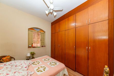 Casa à venda com 150m², 3 quartos e 3 vagasSuíte 1