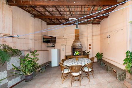 Casa à venda com 150m², 3 quartos e 3 vagasChurrasqueira