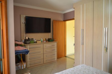 Casa à venda com 300m², 3 quartos e 4 vagas Suíte