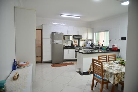 Casa à venda com 300m², 3 quartos e 4 vagasCozinha