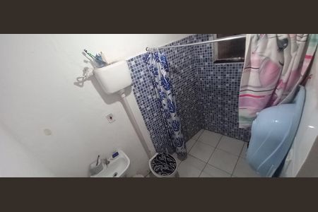 Banheiro de casa à venda com 2 quartos, 200m² em Ramos, Rio de Janeiro
