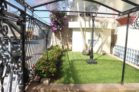 Apartamento à venda com 74m², 2 quartos e 1 vagaÁrea comum