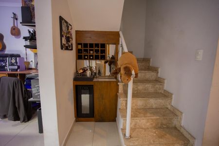 Casa à venda com 240m², 3 quartos e 2 vagas Casa à venda com 240m², 3 quartos e 2 vagasSala