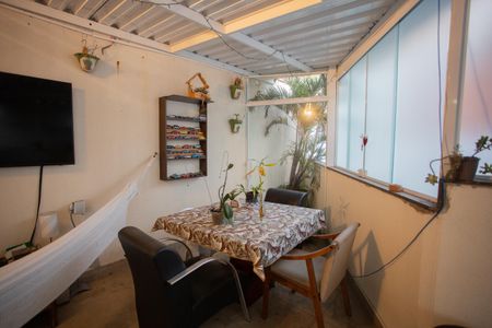 Casa à venda com 240m², 3 quartos e 2 vagas Casa à venda com 240m², 3 quartos e 2 vagasÁrea comum