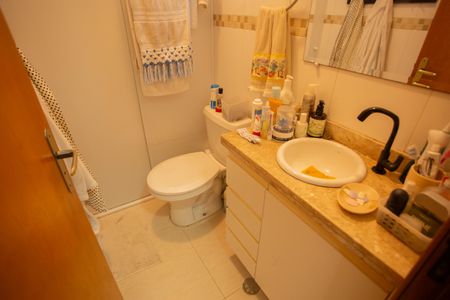 Casa à venda com 240m², 3 quartos e 2 vagas Casa à venda com 240m², 3 quartos e 2 vagasBanheiro do Quarto 3