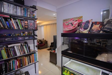 Casa à venda com 240m², 3 quartos e 2 vagas Casa à venda com 240m², 3 quartos e 2 vagasEscritório