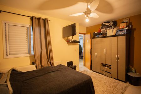 Casa à venda com 240m², 3 quartos e 2 vagas Casa à venda com 240m², 3 quartos e 2 vagasQuarto